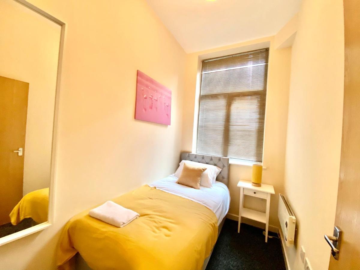 Elmcroft Apartments Halifax City Centre Екстер'єр фото